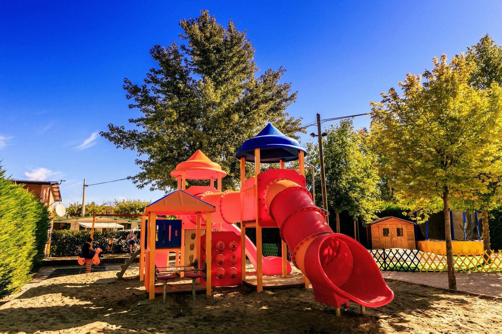 Butterfly Village Camping 4*